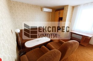 Furnished 3 bedroom apartment, Center