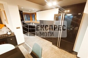 Обзаведен Тристаен апартамент, Бриз