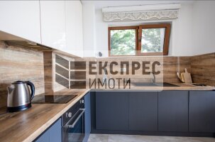 Обзаведен, Нов, Луксозен Тристаен апартамент, м-т Кабакум