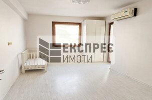 Обзаведен Тристаен апартамент, Бриз