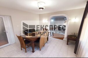 Обзаведен Тристаен апартамент, Център