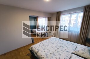 Обзаведен Тристаен апартамент, Център