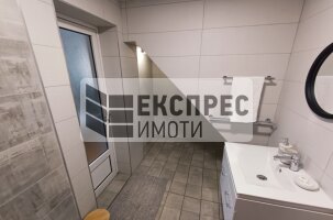 Обзаведен Тристаен апартамент, Център