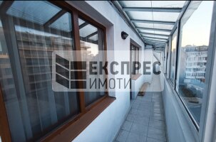 Обзаведен Тристаен апартамент, Център