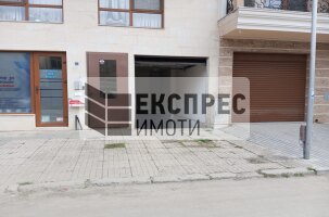 Паркомясто Гараж, Червен площад
