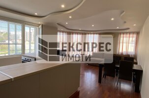 Обзаведен, Двустаен апартамент, Лятно кино Тракия