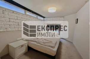 Furnished House, Center