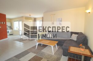 Обзаведен Тристаен апартамент, Център