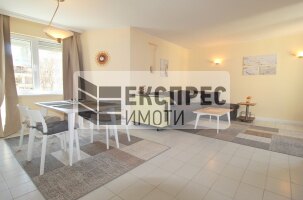 Обзаведен Тристаен апартамент, Център