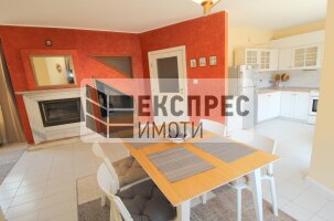 Обзаведен Тристаен апартамент, Център