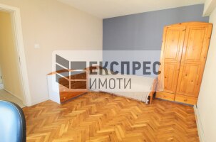 Обзаведен Тристаен апартамент, Център