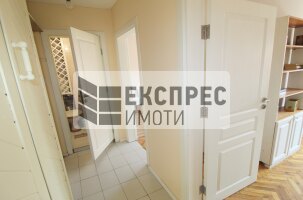 Обзаведен Тристаен апартамент, Център