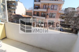 Обзаведен Тристаен апартамент, Център