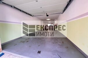 нов Двустаен апартамент, Погреби
