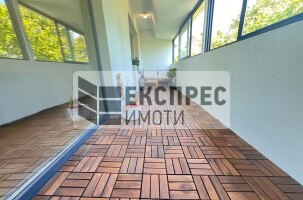 Обзаведен Тристаен апартамент, Окръжна болница