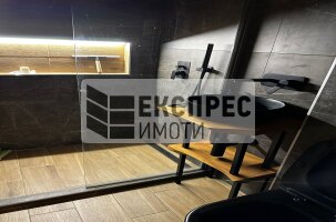 Обзаведен Тристаен апартамент, Окръжна болница