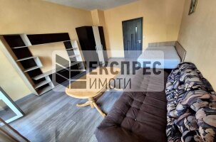 Обзавeден Четиристаен апартамент, Окръжна болница