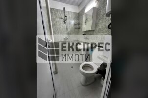 Обзавeден Четиристаен апартамент, Окръжна болница