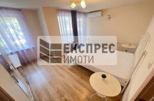 Furnished 2 bedroom apartment, Center