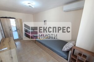 Обзаведен Тристаен апартамент, Окръжна болница