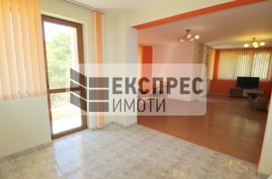Обзаведен Четиристаен апартамент, Бриз