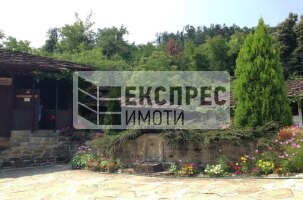 КЪЩА ЗА ГОСТИ ''ХАДЖИ ВЕЛИНОВ ХАН'' ,СЕЛО БОЖЕНЦИ, Хотел