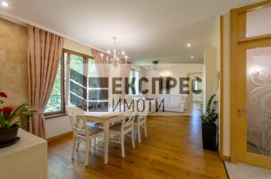 Luxury, Furnished 3 bedroom apartment, Red Square