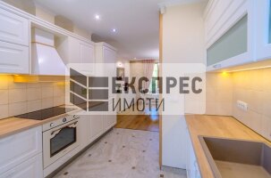 Luxury, Furnished 3 bedroom apartment, Red Square