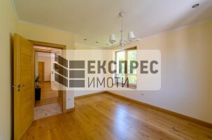 Luxury, Furnished 3 bedroom apartment, Red Square