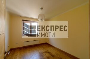 Luxury, Furnished 3 bedroom apartment, Red Square