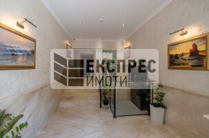 Нов, Луксозно, Обзаведен Тристаен апартамент, Окръжна болница