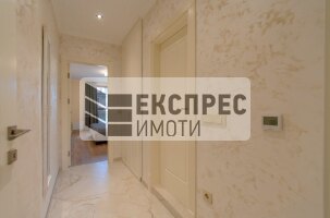 Нов, Луксозно, Обзаведен Тристаен апартамент, Общината