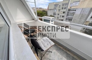 Обзаведен Тристаен апартамент, Окръжна болница