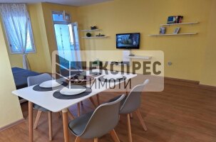 Обзаведен Тристаен апартамент, Окръжна болница