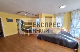 Обзаведен Тристаен апартамент, Окръжна болница