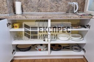 Обзаведен Тристаен апартамент, Окръжна болница