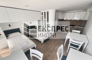 Oбзаведен, нов Едностаен апартамент, Център