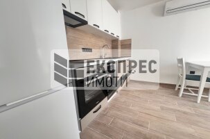 Oбзаведен, нов Едностаен апартамент, Център