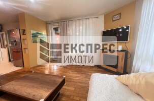 Обзаведен Тристаен апартамент, Окръжна болница