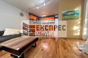 Обзаведен Тристаен апартамент, Окръжна болница