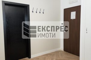 Обзаведен Тристаен апартамент, Център