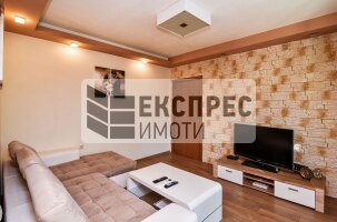 Neu, Möbliert 1 Schlafzimmer Wohnung, Regional hospital