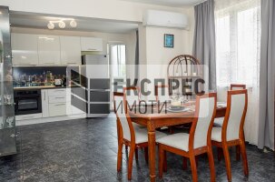 Обзаведен Тристаен апартамент, Окръжна болница