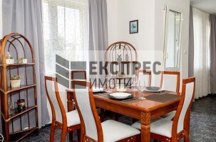 Обзаведен Тристаен апартамент, Окръжна болница