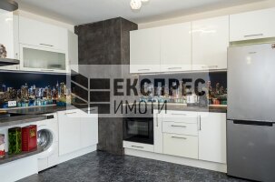 Обзаведен Тристаен апартамент, Окръжна болница