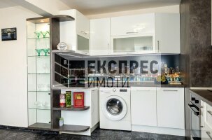 Обзаведен Тристаен апартамент, Окръжна болница