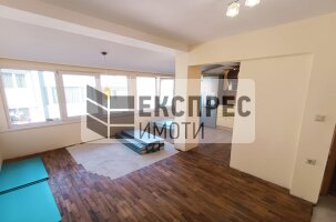 Полуобзаеден, Тристаен апартамент, Чаталджа