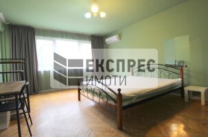 Обзаведен Четиристаен апартамент, Общината