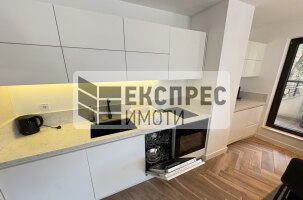 Обзаведен Тристаен апартамент, Център