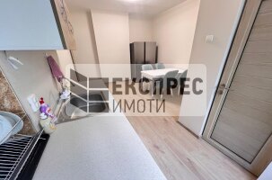 Neu, Möbliert 1 Schlafzimmer Wohnung, Center
